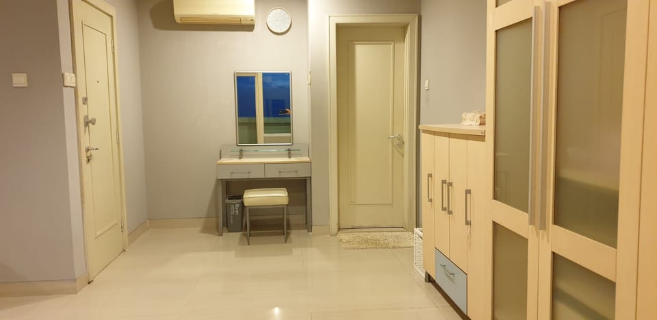 each room is equipped with a dressing table