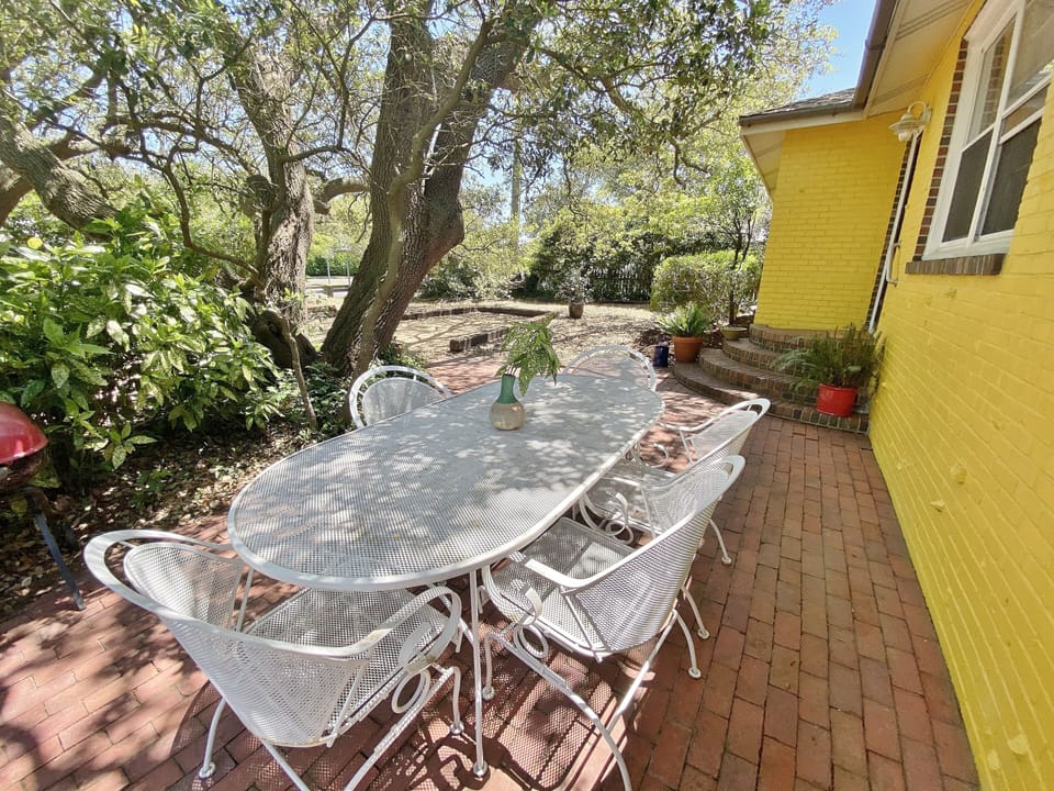 patio table out front that seats 6 people