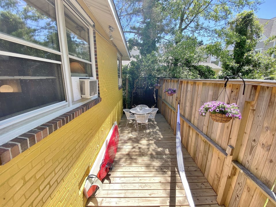 back deck with table that seats 4