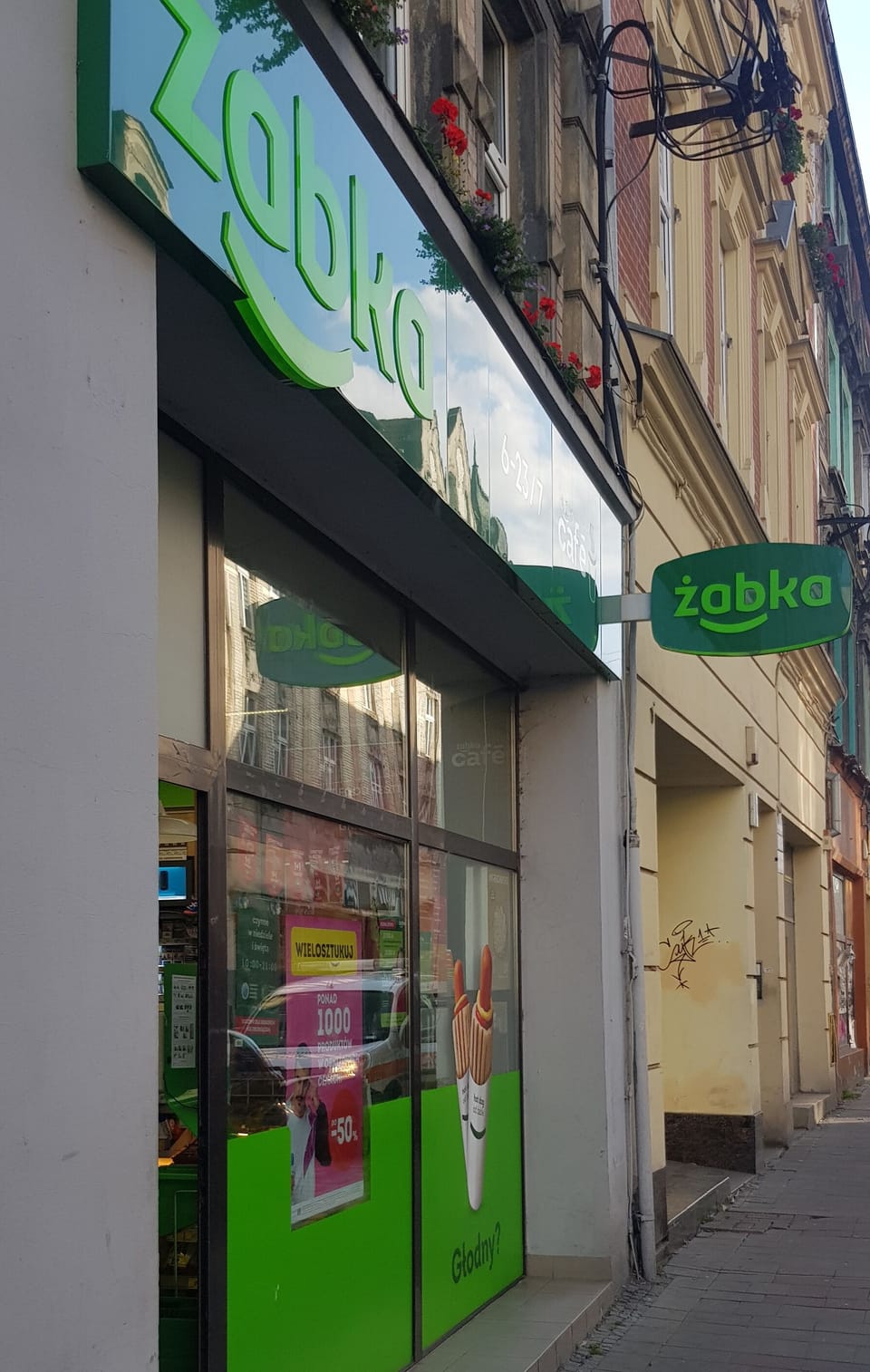 sklep spożywczy 50 metrów