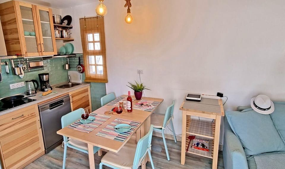 Kitchen area