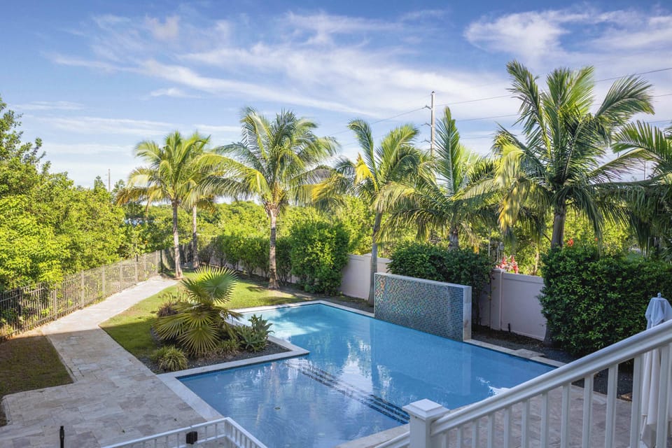 Private Heated Pool with Tanning Ledge