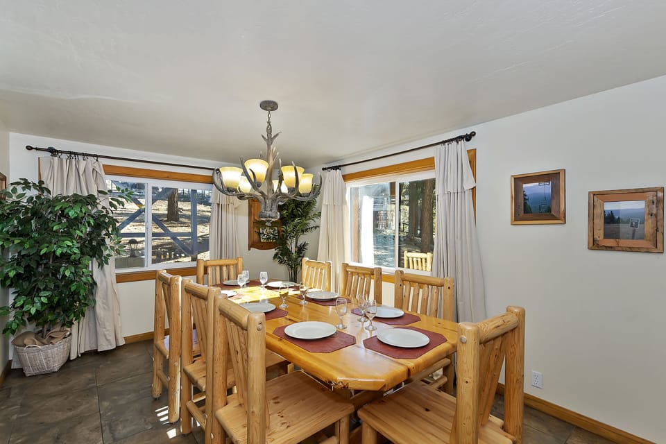 Dining with cutlery