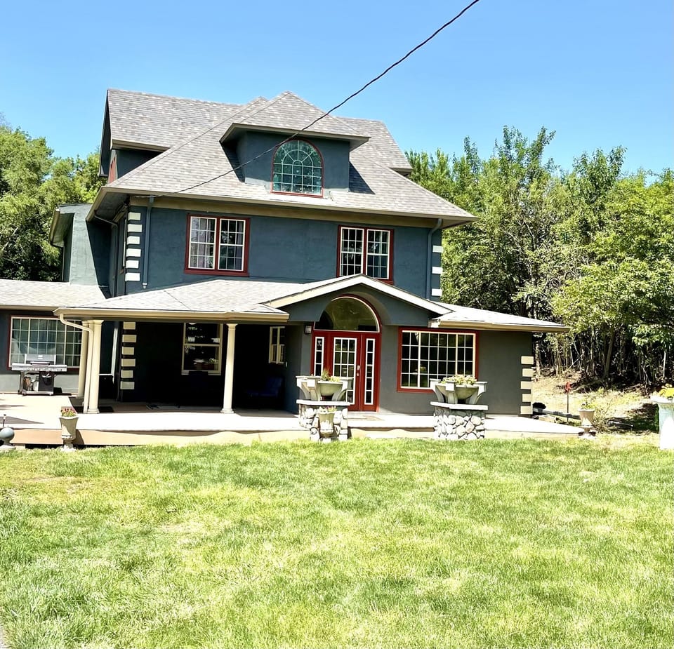 The front of the Estate House 