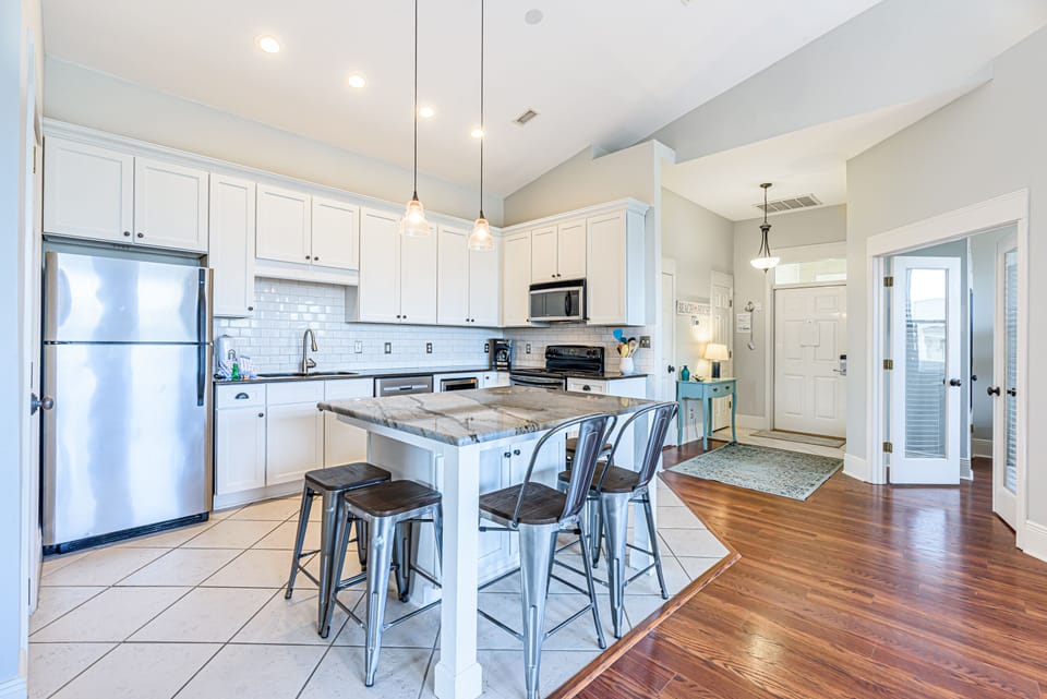 Kitchen Bar Area