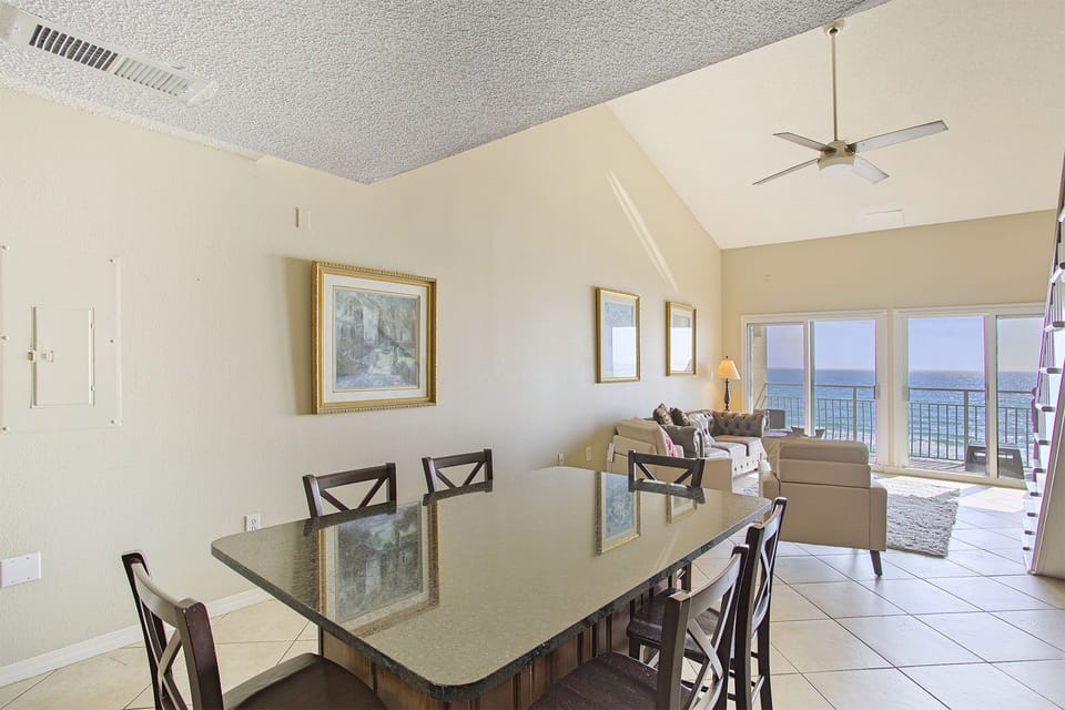 21-Crystal-Sands-303B-Dining
