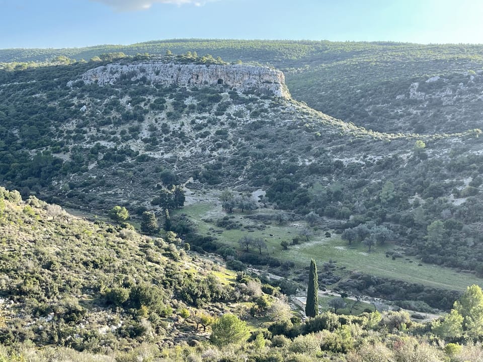 Hiking trail nearby