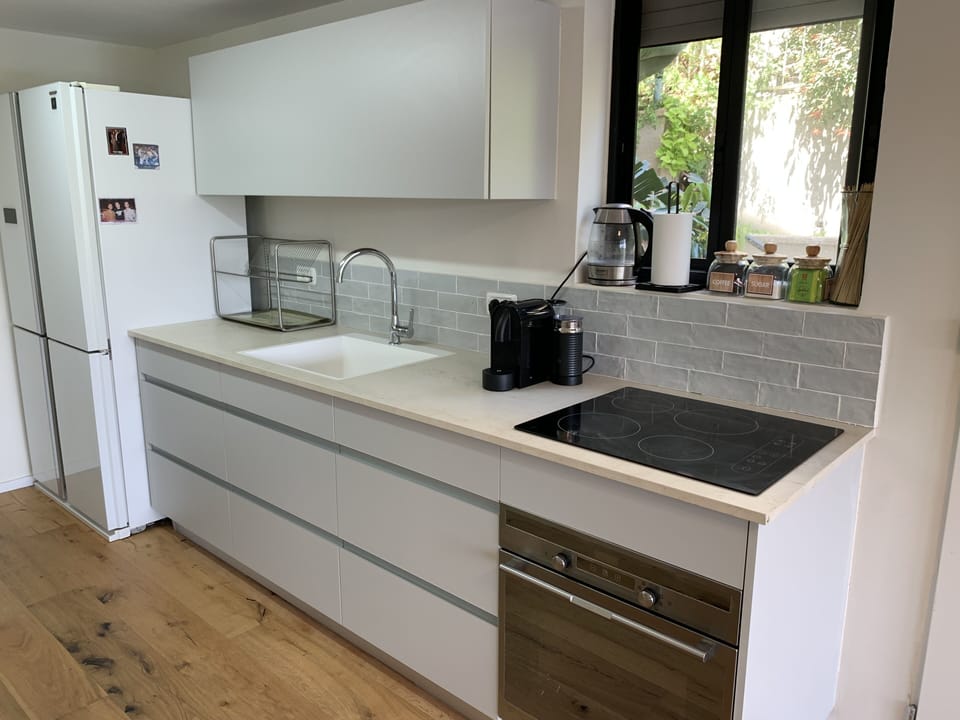 Fully equipped kitchen with everything needed for cooking & eating