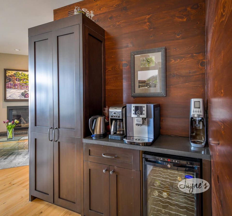 Mini Bar