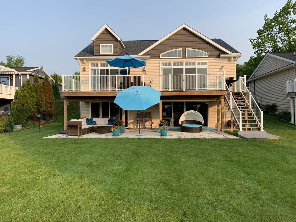 Lots of space for outdoor activities!