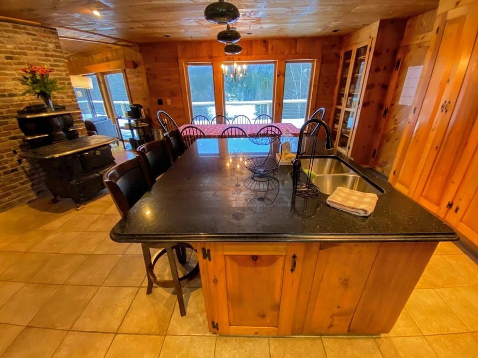 Kitchen island