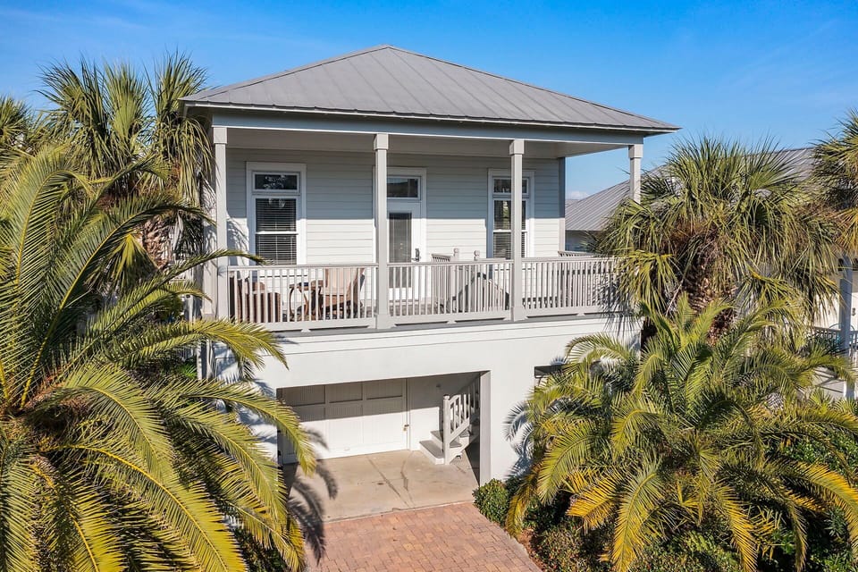 Val-Holla - Vacation Rental Beach House Near Gulf with Private Pool and Community Beach Access on Holiday Isle in Destin, Florida - Five Star Properties Destin/30A