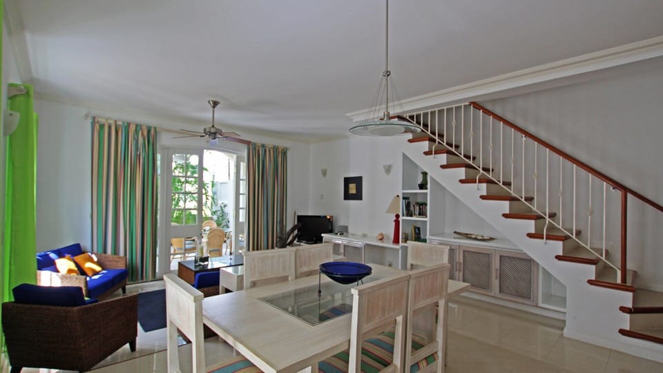 Dining an Living area