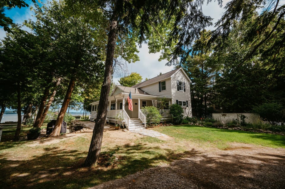 Exterior view of Eagle's Point Retreat