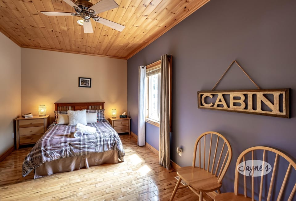 Bedroom 7 - Upper Level
