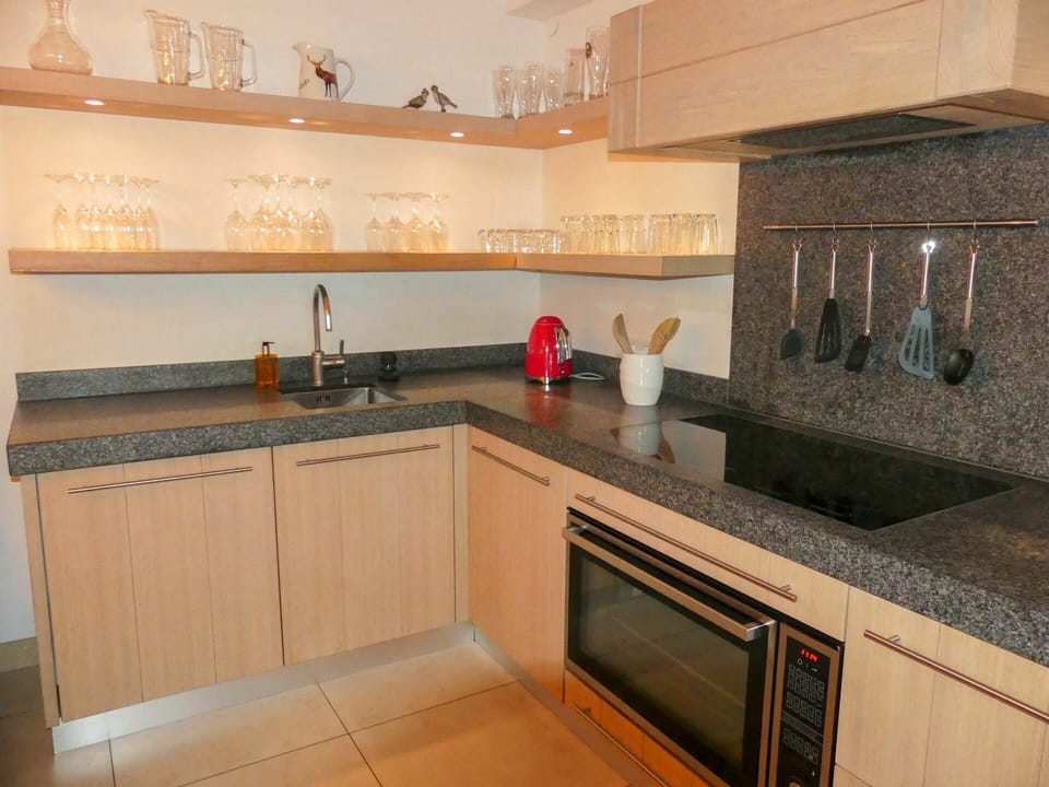 Brown, Tap, Kitchen Sink, Cabinetry, Property, Sink, Countertop, Product, Kitchen Stove, Wood