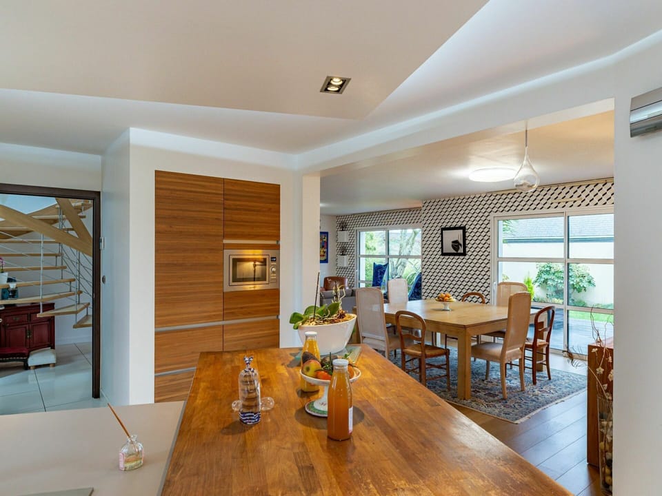 Table, Furniture, Property, Cabinetry, Chair, Lighting, Interior Design, Wood, Window, Flooring