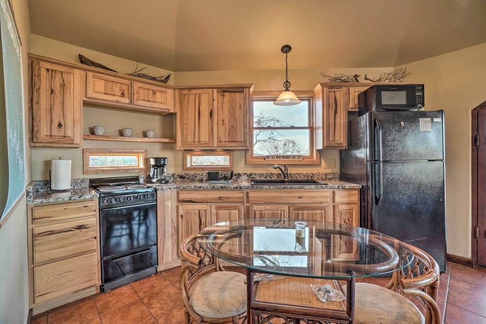 Well-Equipped Kitchen | Dishware & Flatware