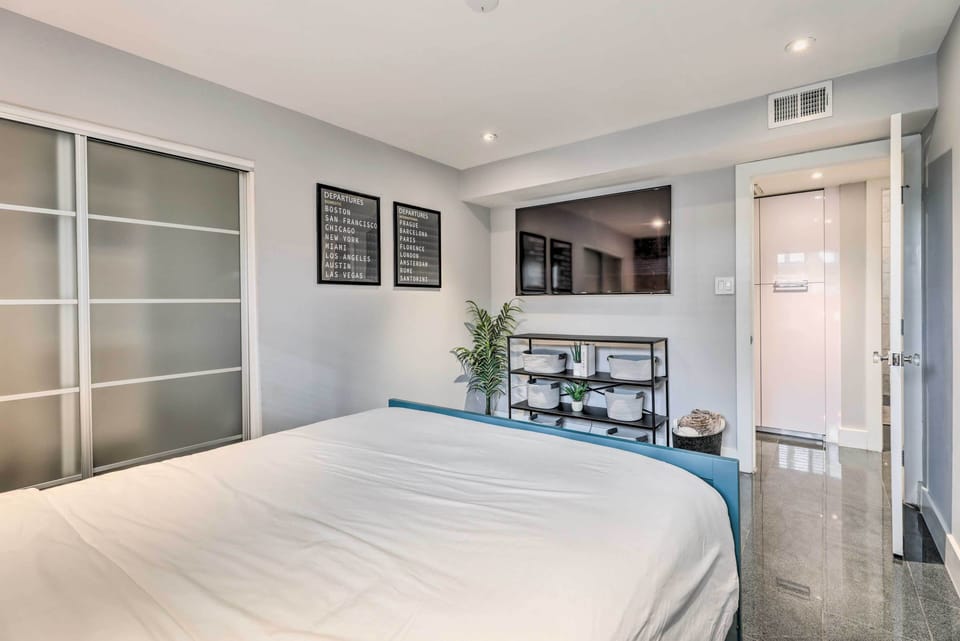 Bedroom 2 | Smart TV