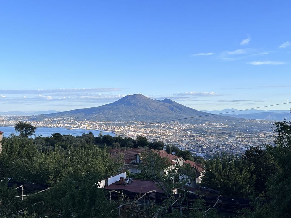 Vista dal Appartamento sul Golfo di Napoli e Vesuvio