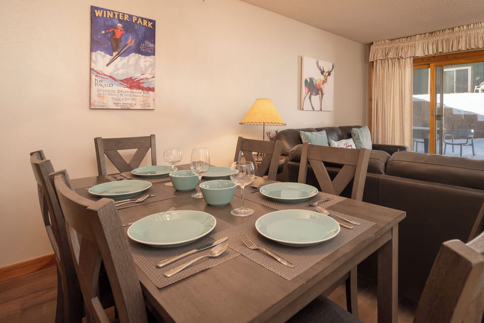 SWP Silverado C101 dining area