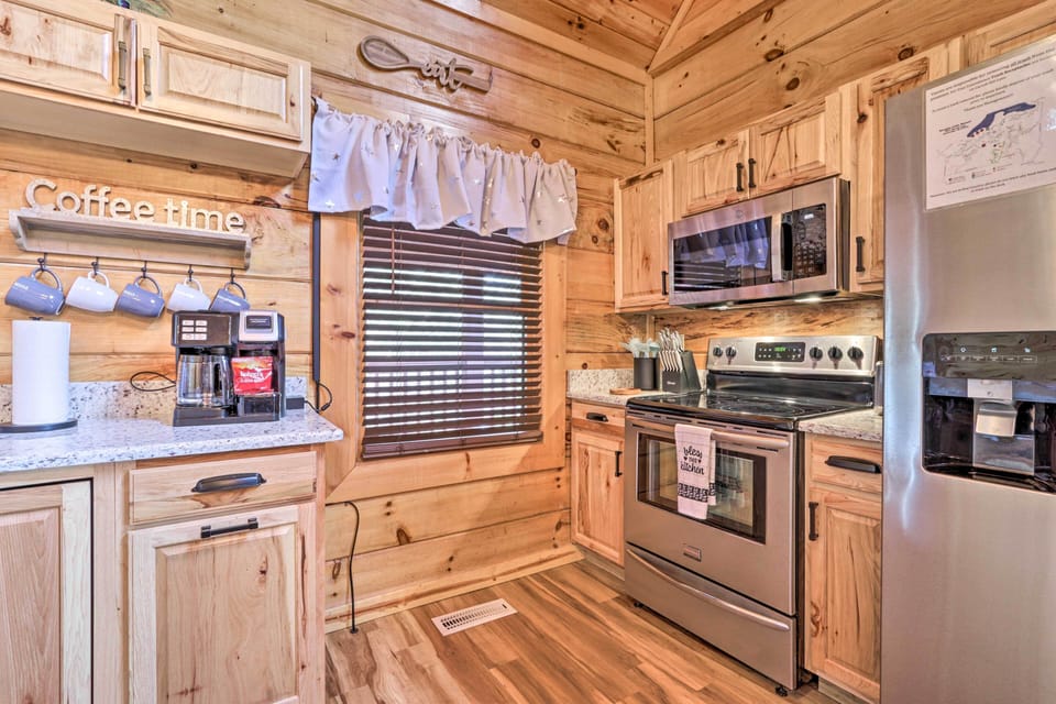 Kitchen | Drip Coffee Maker | Knife Set