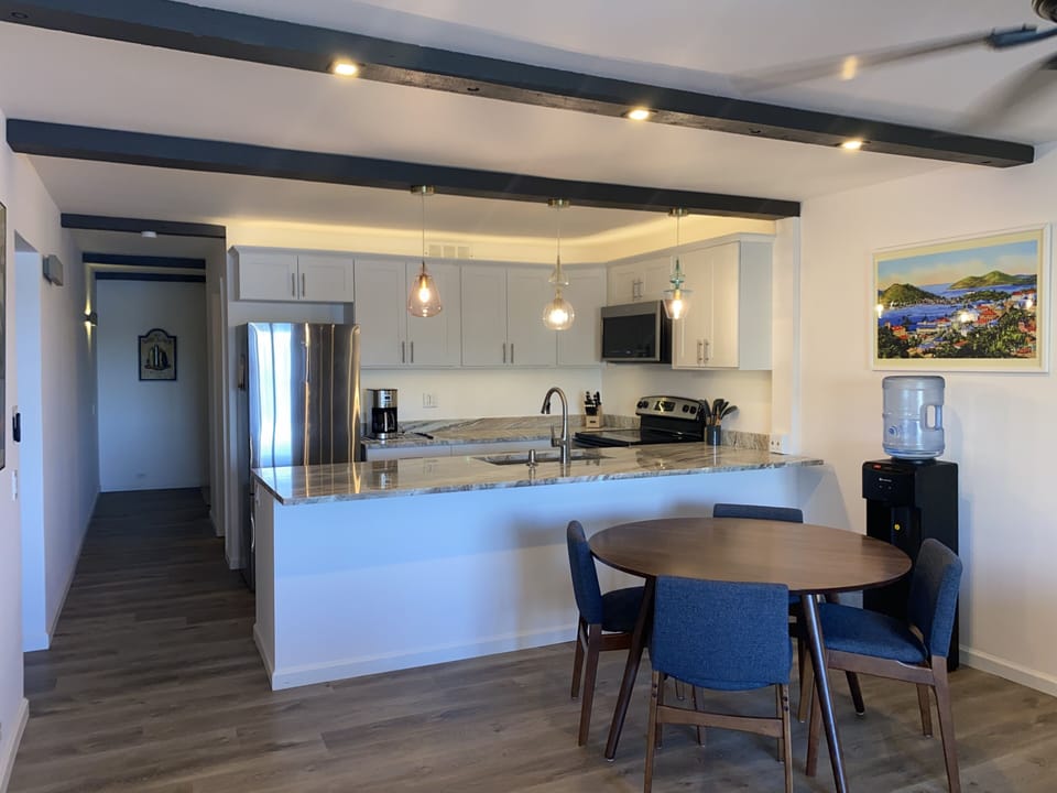 dining area with kitchen
