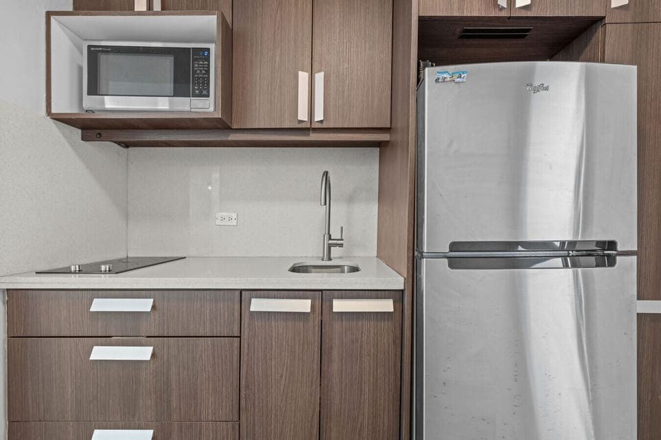 Fully equipped modern kitchen