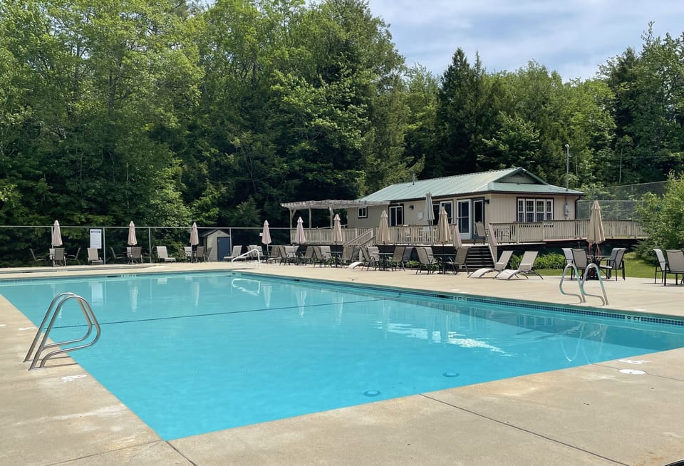 Seasonal community pool open until early/mid September. Must have pass with you.