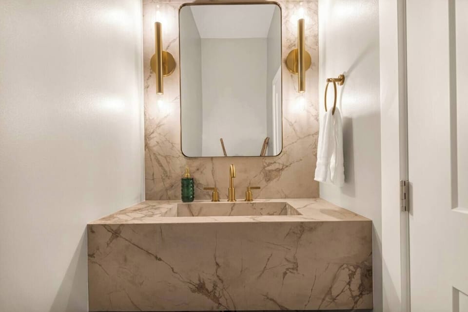 Downstairs powder bath 