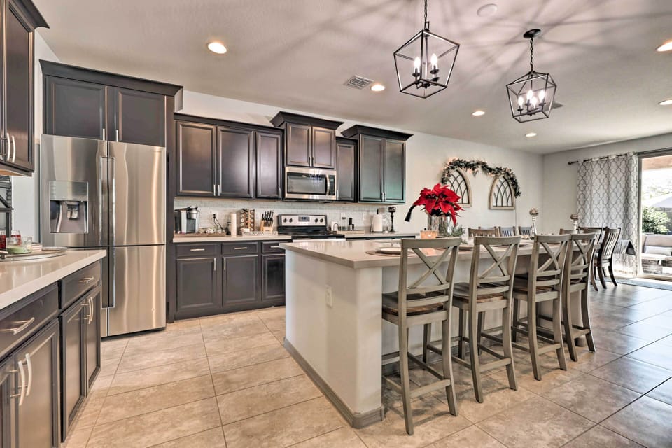 Fully Equipped Kitchen | Microwave