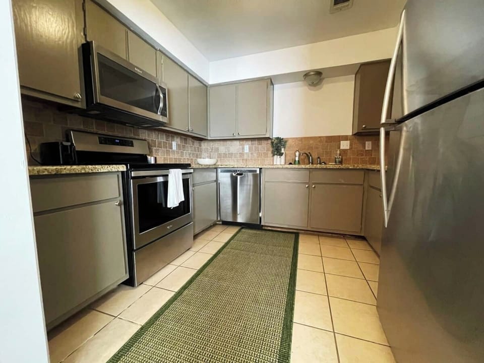 Full kitchen for your stay!