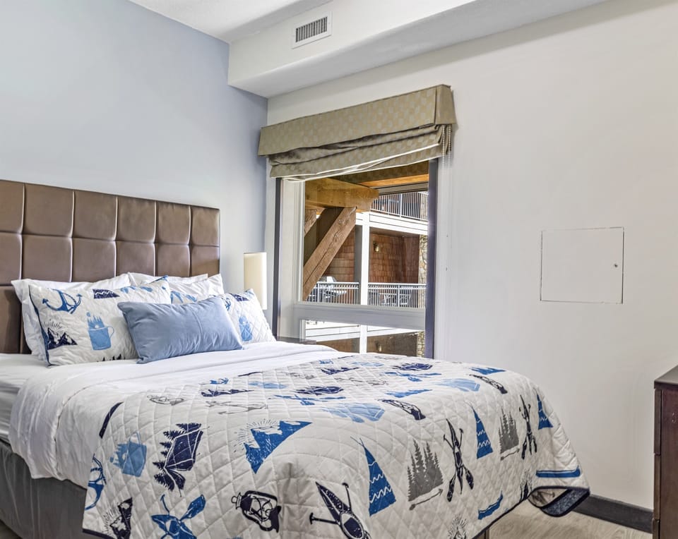 Queen size bed