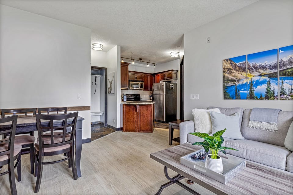 Spacious living room