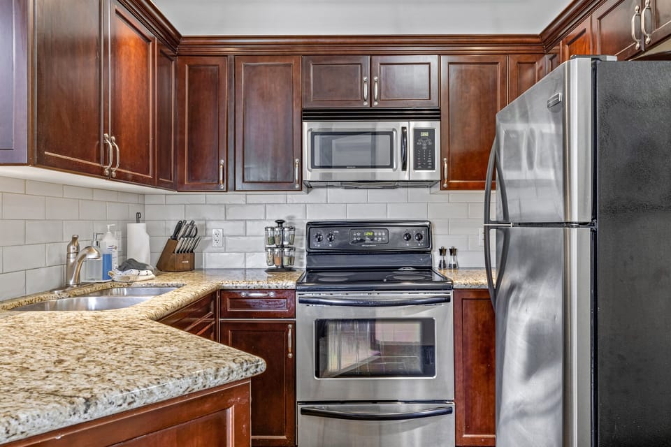 Full Kitchen