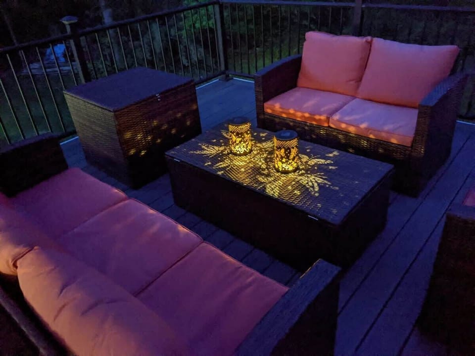 Small dining area on the deck