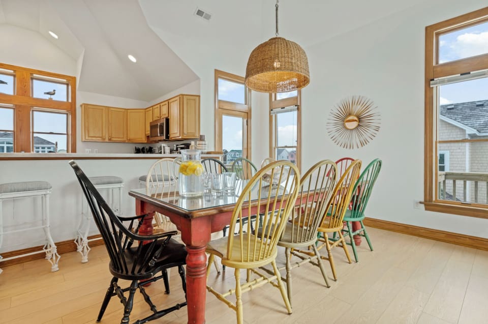 Dine in style with 12 guests and breathtaking views in our spacious dining room