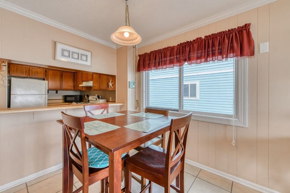 Sea Oaks 107