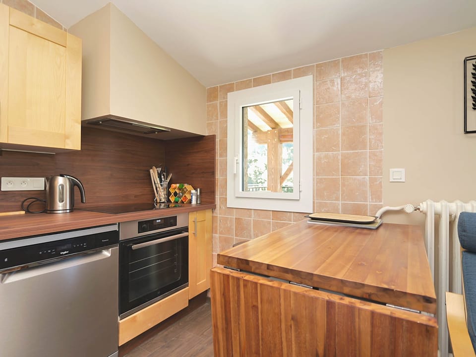 Fully equipped kitchen