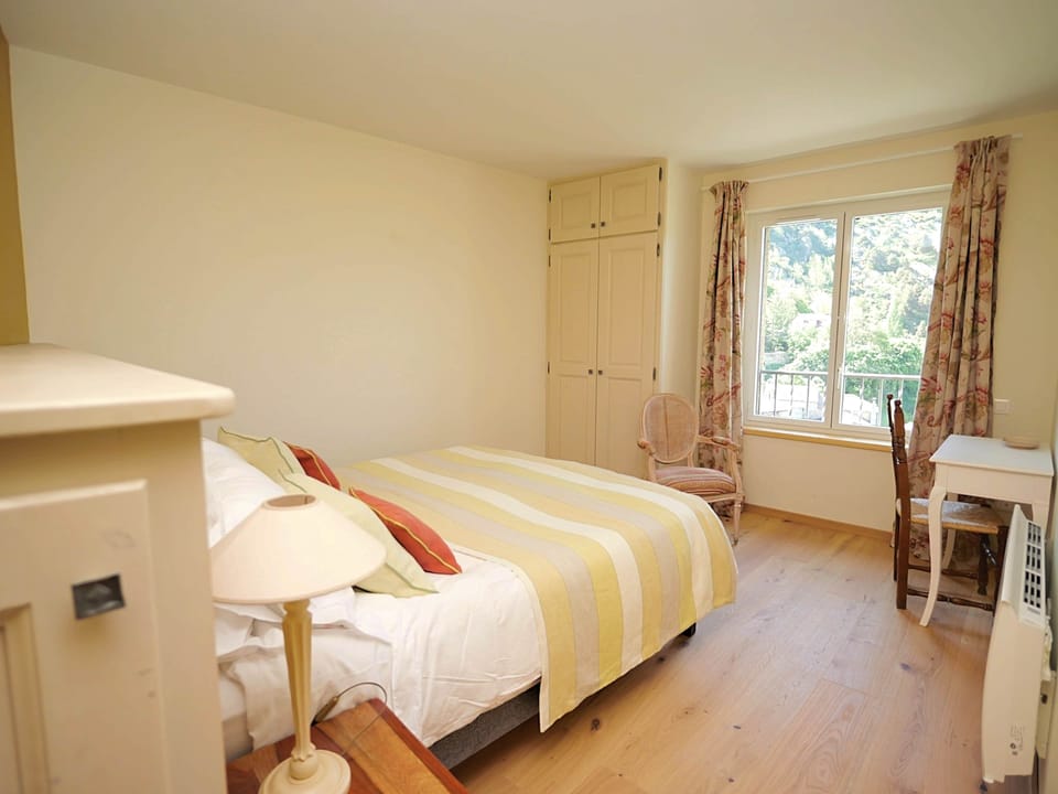 Yellow bedroom, study
