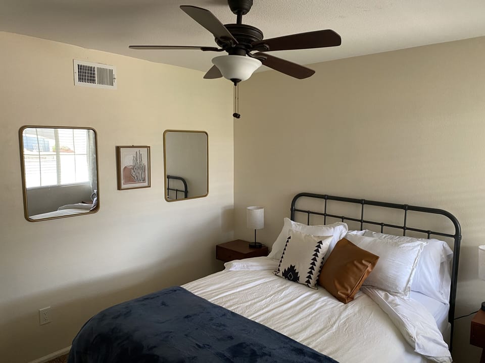 Guest Room 1:
- Queen bed
- Dresser
- 32” smart tv
- Walk in closet 