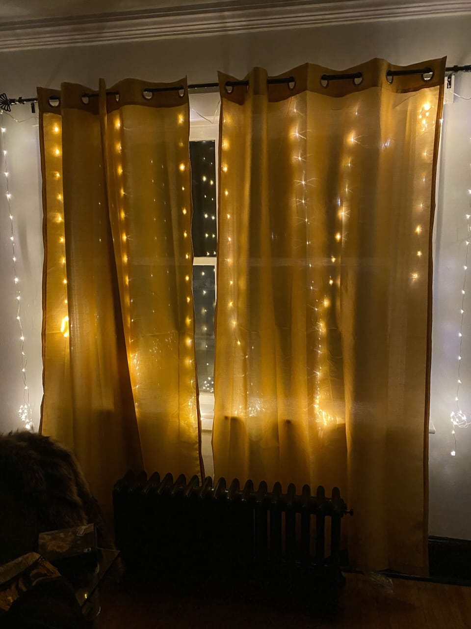 Dreamy curtains in the entertainment room.