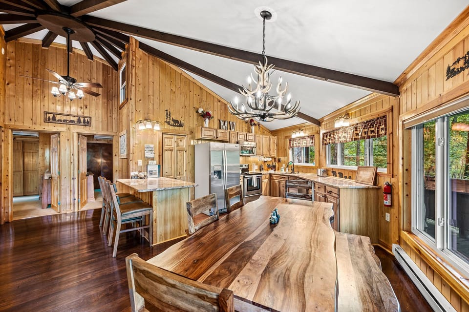 Dining room/ Kitchen
