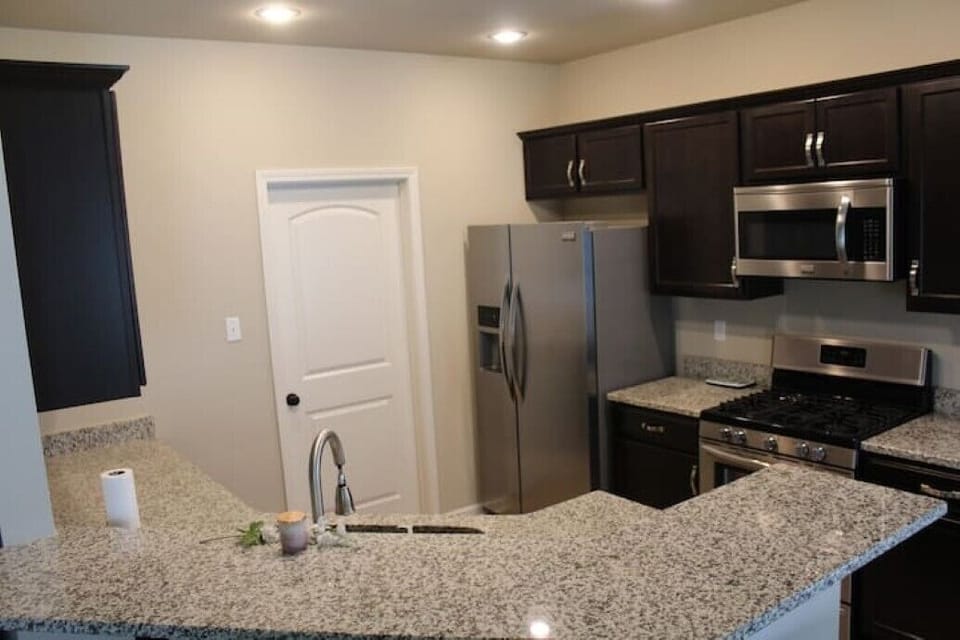 Fully-equipped kitchen