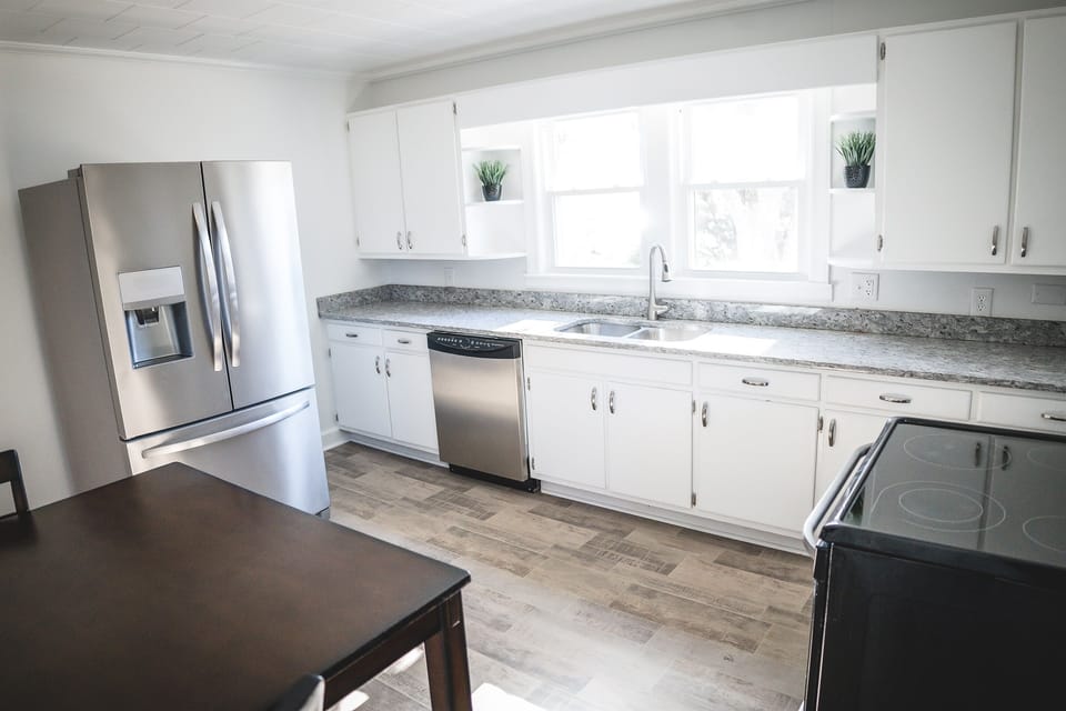 A Fully Equipped Kitchen for Preparing Delicious Meals for Your Loved Ones.