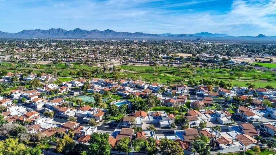 Arroyo Verde Unit 89 Scottsdale Arizona
along the Silverado Golf Course.
Public Course, Walk to course and Happy Hour.