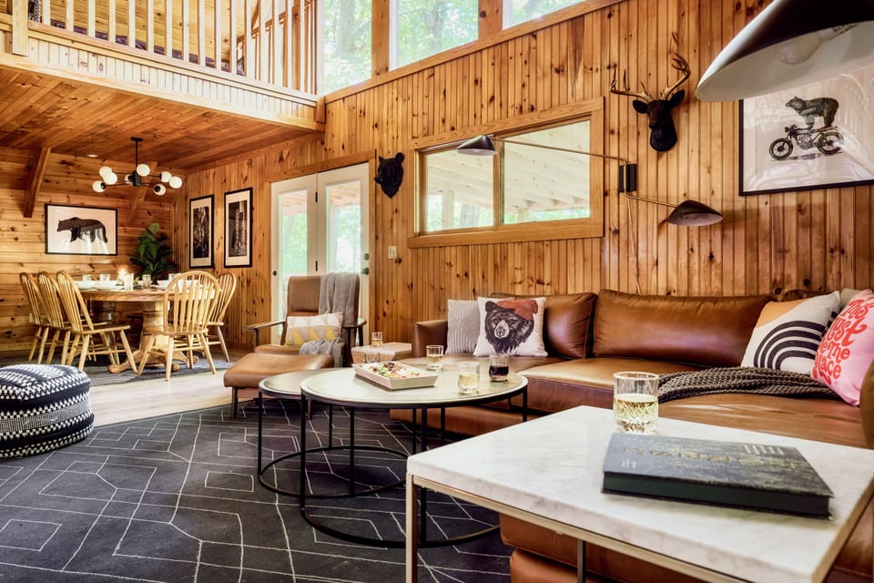 Large main living room with 70" 4K TV & 50" TV.