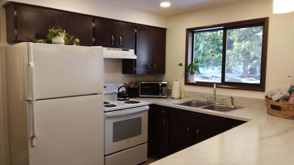 Bright kitchen with dimmable lights.