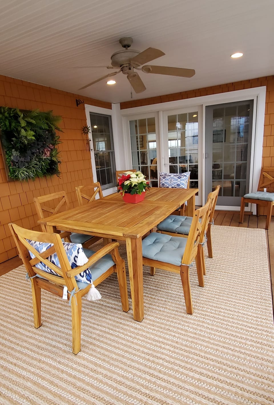 Screened-in patio/deck off of living room/kitchen area