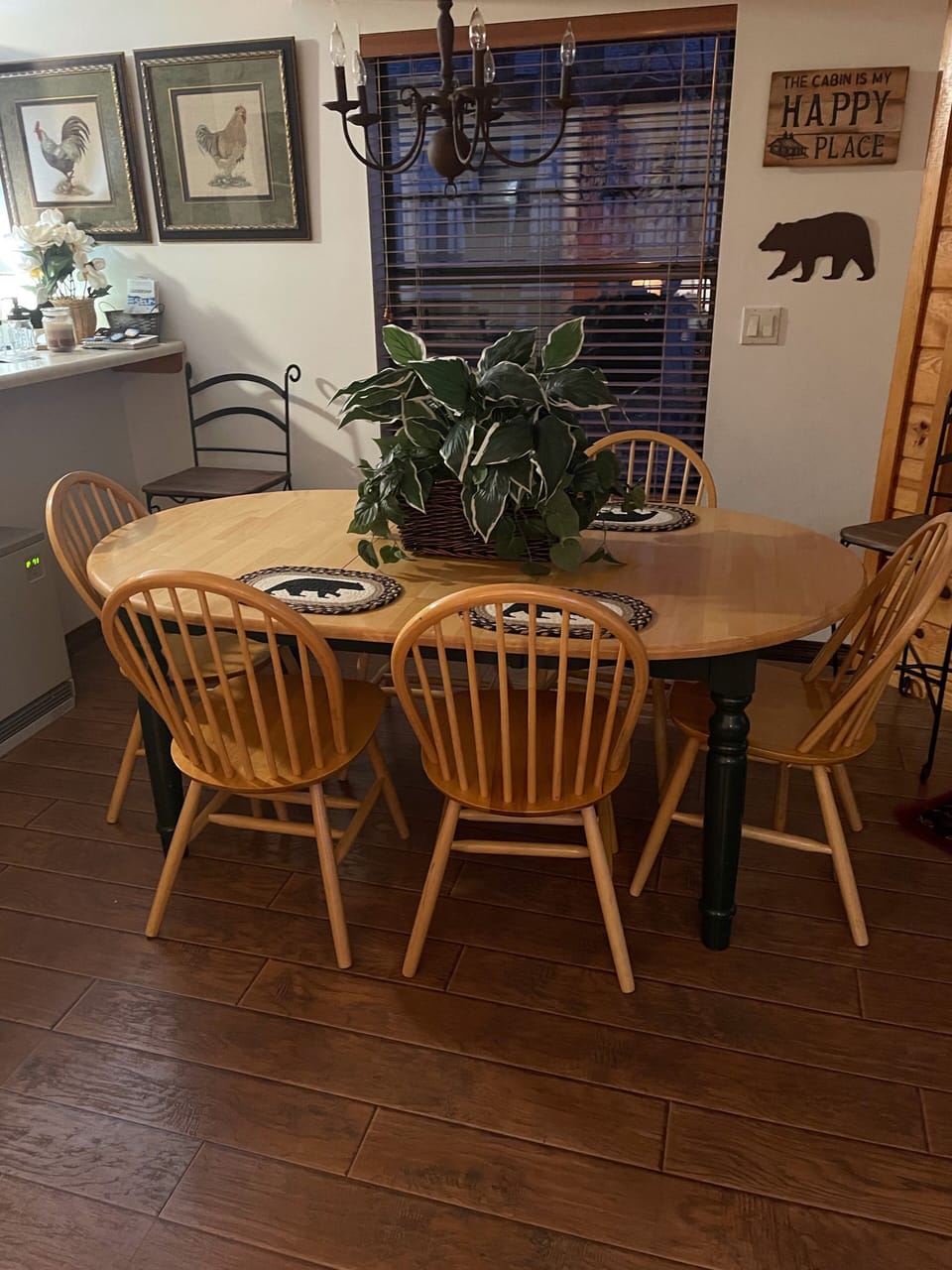 Dining Room - Seating for six